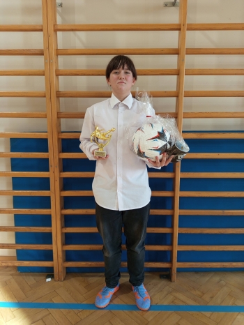 615805024_873276108849256_374878546637723475_n