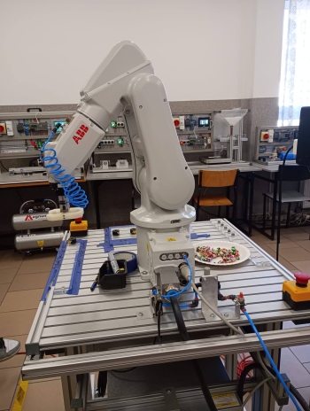 653708856_926172286892971_561636193232923820_n