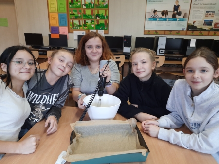 Ciasteczka z kleiku ryżowego – smak dzieciństwa na zajęciach kulinarnych